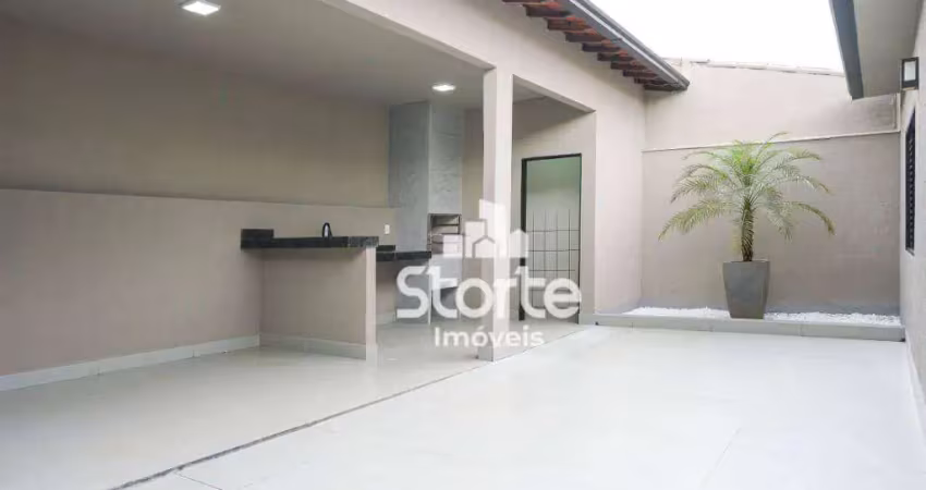 Casa com 3 dormitórios à venda, 260 m² por r$ 849.000,00 - santa mônica - uberlândia/mg