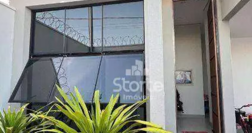 Casa com 4 dormitórios para alugar, 170 m² por r$ 4.990,00/mês - novo mundo - uberlândia/mg