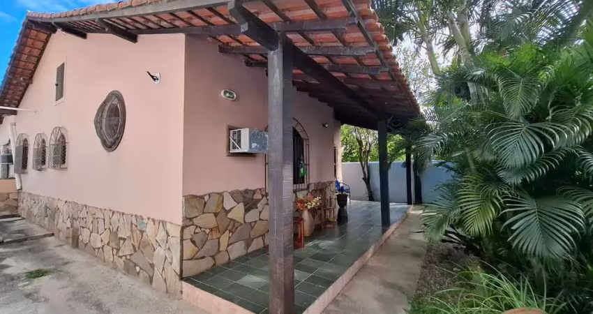 Casa para venda em são pedro da aldeia, porto da aldeia, 3 dormitórios, 1 suíte, 2 banheiros, 3 vagas