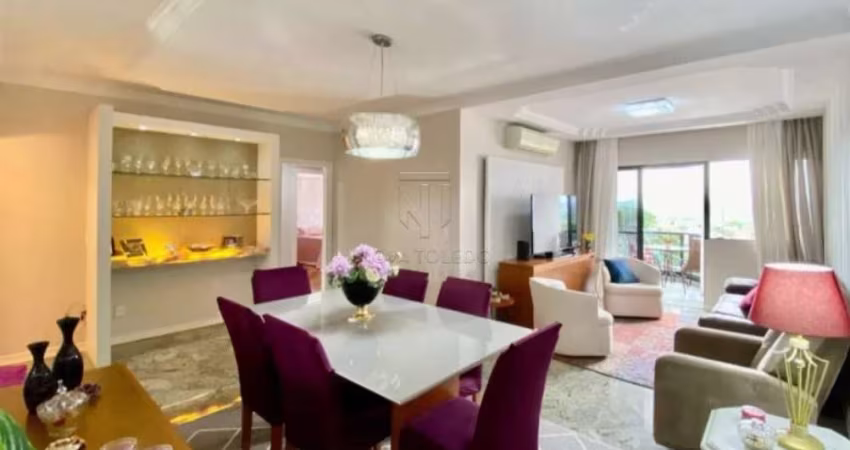LINDO APARTAMENTO COM VISTA PERMANENTE, COM 134 METROS QUADRADOS - JARDIM AQUARIUS.