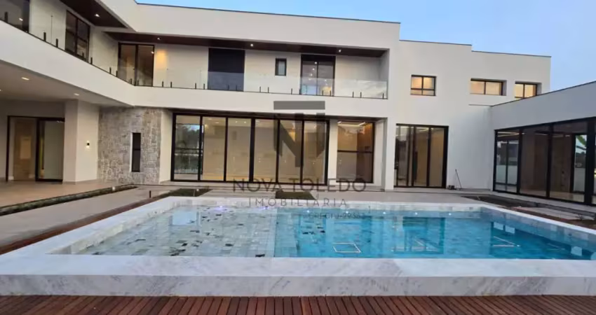 LINDA CASA A VENDA - CONDOMINIO FECHADO