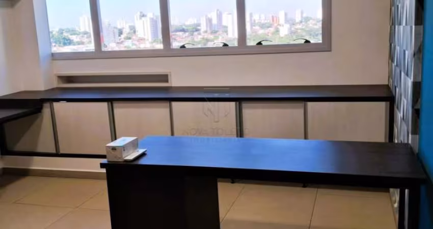 SALA COMERCIAL SEMI MOBILIADA PARA VENDA COM 34,00 METROS QUADRADOS ANDAR ALTO COM VISTA.
