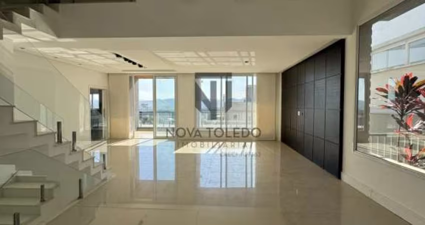 Casa em Condomínio - Residencial Jaguary - Urbanova - 4 Dormitórios - 450m².