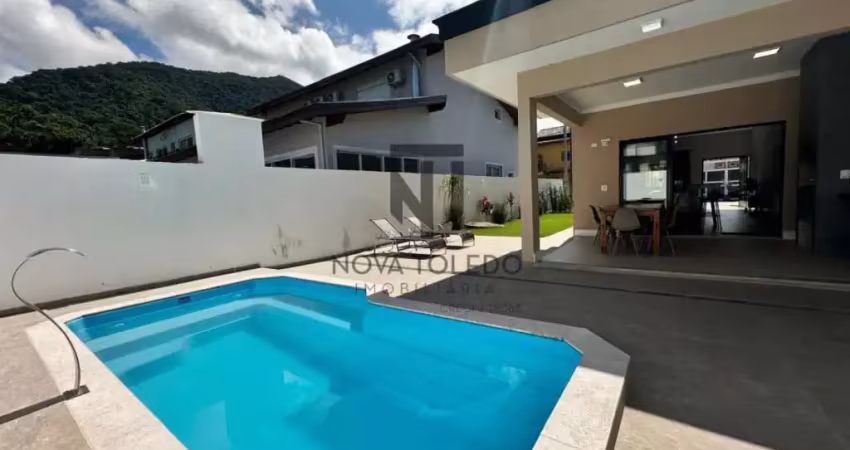 Casa de condomínio praia da lagoinha com 3 quartos e 3 banheiros à venda 144 m² por r$ 950.000