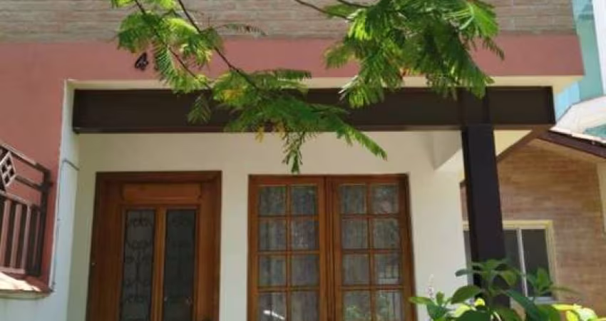 sobrado com tres suites, sacada, 4 vagas de garagem  no Jardim São Paulo