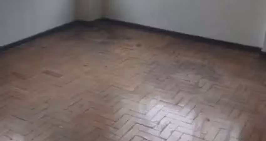 Sala comercial  com 38m2 de área útil  - próximo do metro liberdade e predio do  fórum joão mendes junior