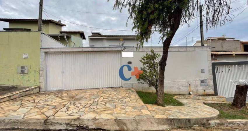 Casa à venda, 206 m² por R$ 689.000,00 - Parque das Árvores - Paulínia/SP