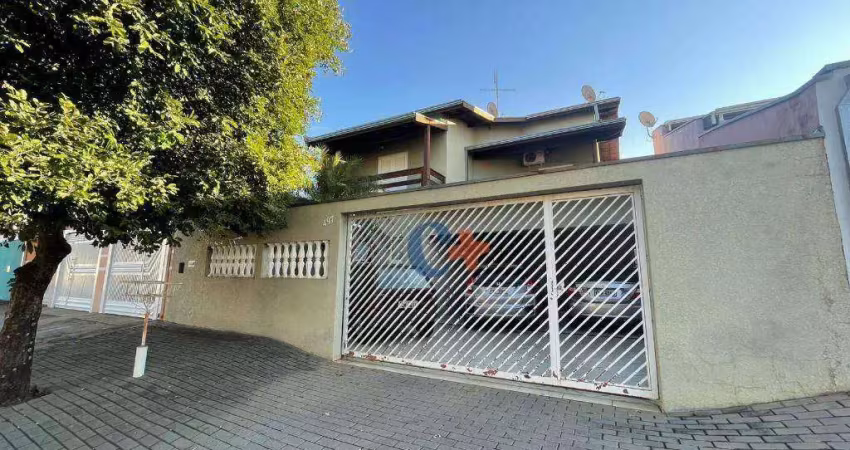 Casa com 3 dormitórios para alugar, 215 m² por R$ 5.555,00/mês - São José - Paulínia/SP