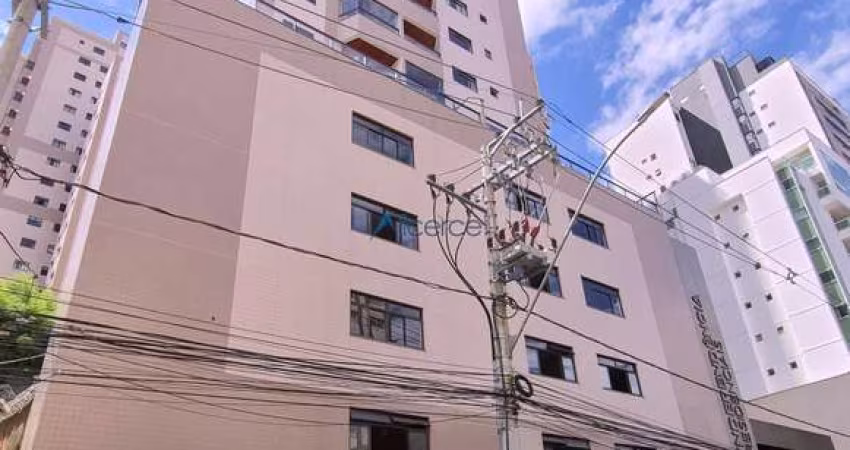 Apartamento com 03 suítes, varanda gourmet, elevador e 02 vagas de garagem em São Mateus
