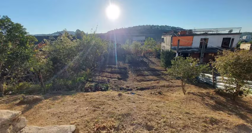Terreno à venda na Rua Francisco Baptista de Oliveira, Aeroporto, Juiz de Fora