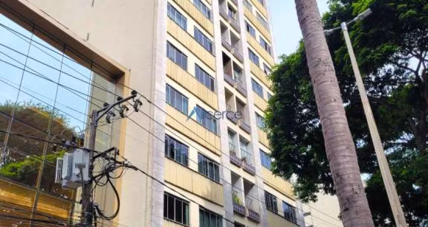 Apartamento 03 quartos com suíte, garagem e elevador no Centro