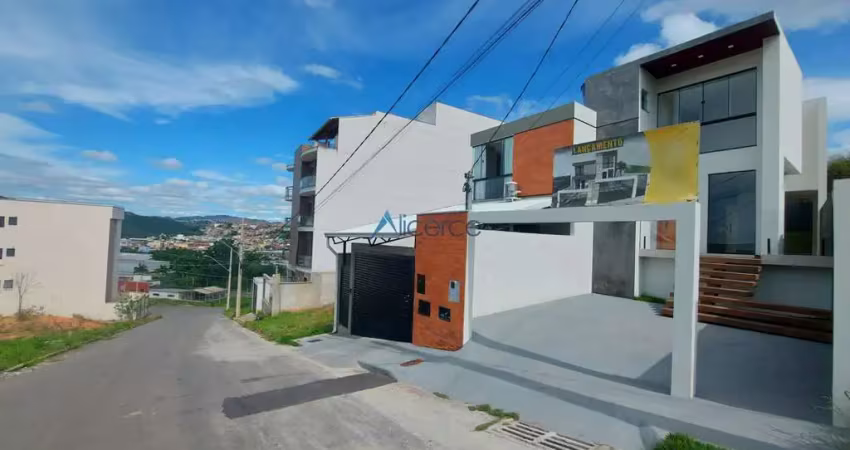 Casa dúplex com 3 quartos no Residencial Jardim São João