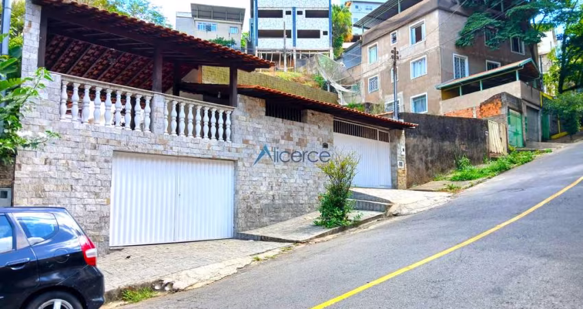 Casa linear com 2 quartos no bairro Santa Luzia