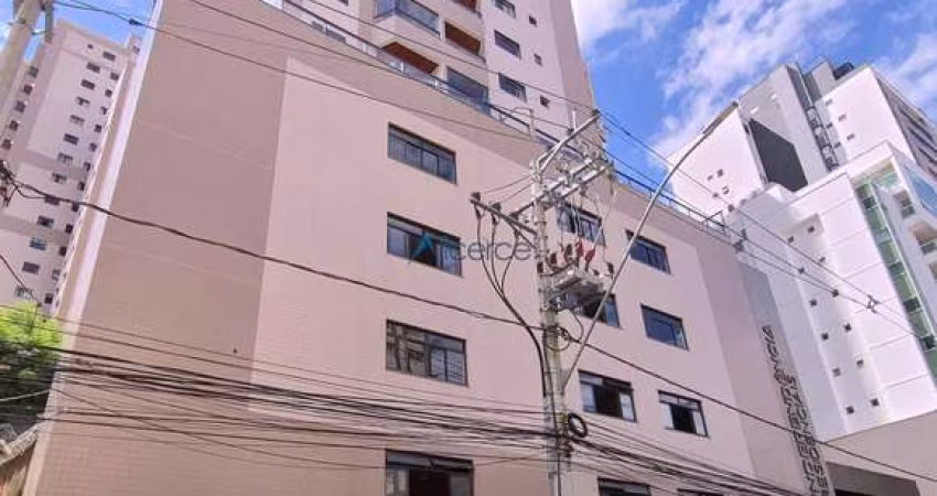 Apartamento com 03 suítes com varanda gourmet, elevador e 02 vagas de garagem em São Mateus