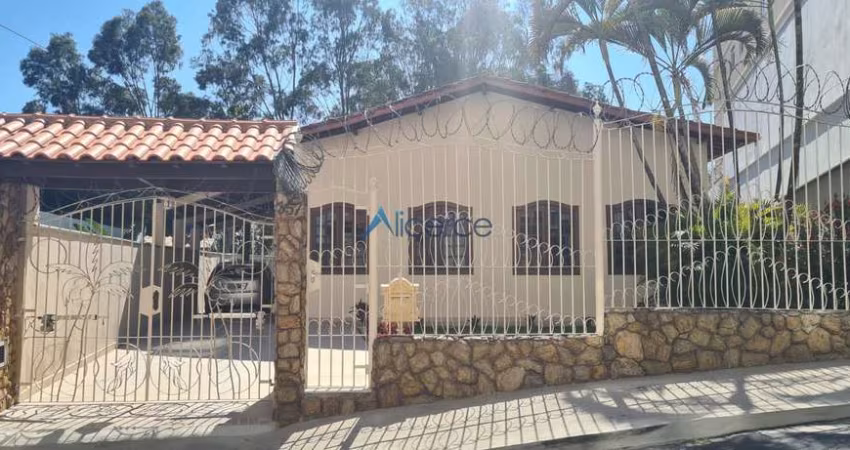 Linda Casa Linear, próximo ao Independência shopping!