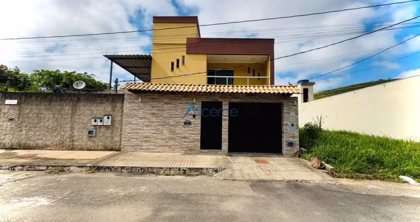 Casa ampla com 03 quartos sendo 01 suíte e 03 vagas cobertas -160m²- Terras Altas