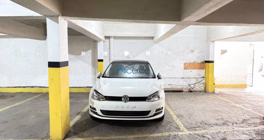 Vaga espaçosa no centro da cidade  ao lado do parque Halfeld