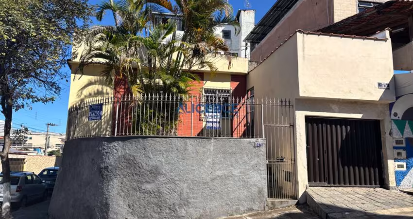 Casa 03 quartos , 01 suíte e 03 vagas - Valor 449.000,00