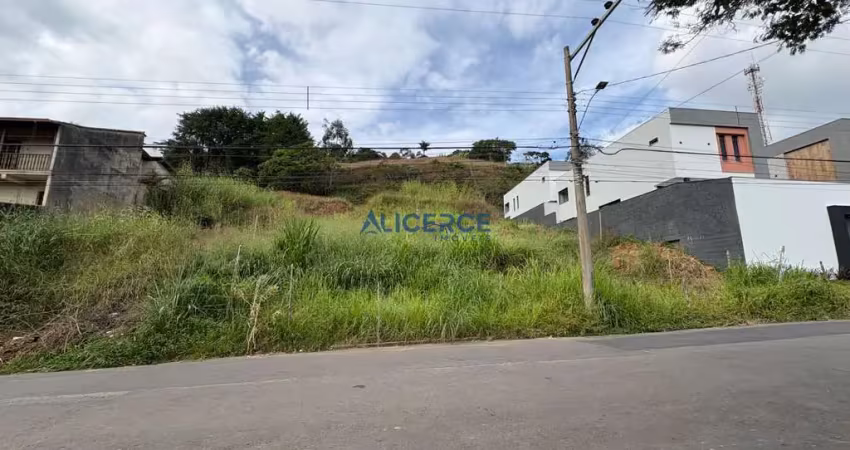 Terreno à venda na Rua Florianópolis, Parque Jardim da Serra, Juiz de Fora