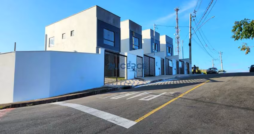 Casa com 2 quartos à venda na Rua Rosa de Fátima Dutra, Recanto da Mata, Juiz de Fora
