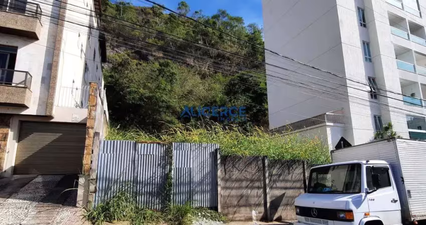 Terreno à venda na Rua Francisco Vaz de Magalhães, Cascatinha, Juiz de Fora
