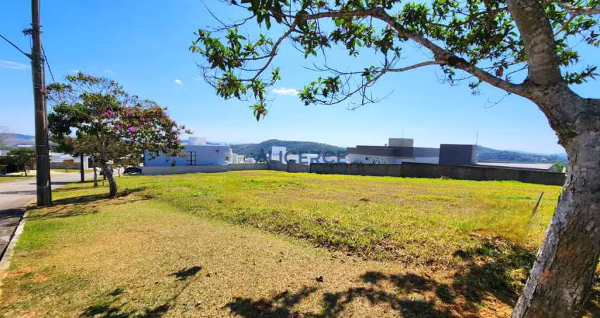 Terreno à venda na Rua Cmte. Alvim Gonçalves De Araujo, Residencial Alvim, Juiz de Fora