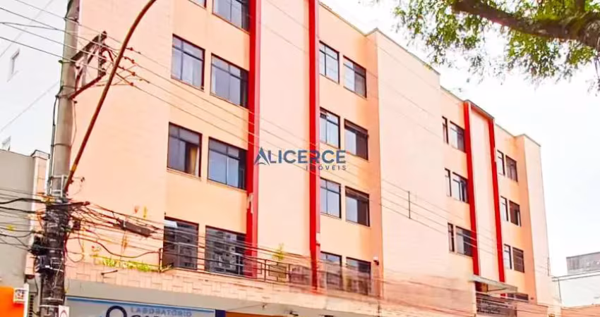 Ótimo apartamento com 02 quartos e garagem no cascatinha.