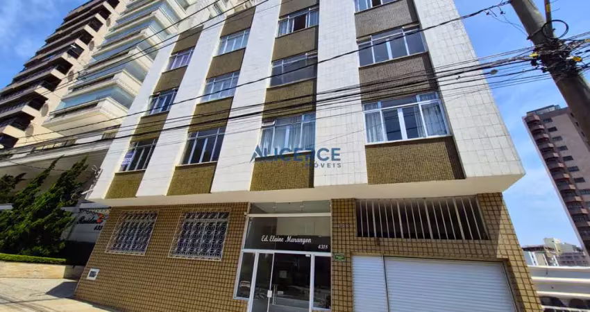 Apartamento 03 quartos e  02 vagas de garagem na avenida barão do rio branco.