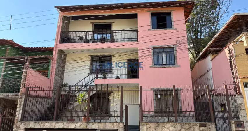 Cobertura espaçosa com vista deslumbrante – 3 quartos e muito conforto