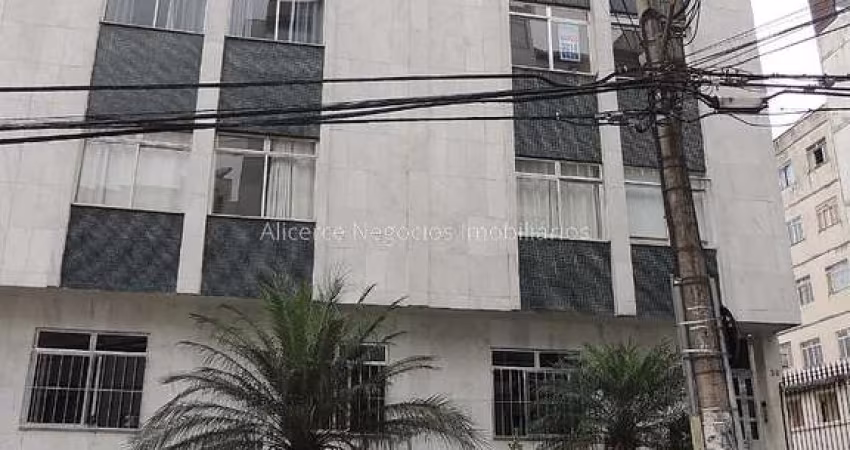Apartamento com 03 quartos.  Vale do Ipê