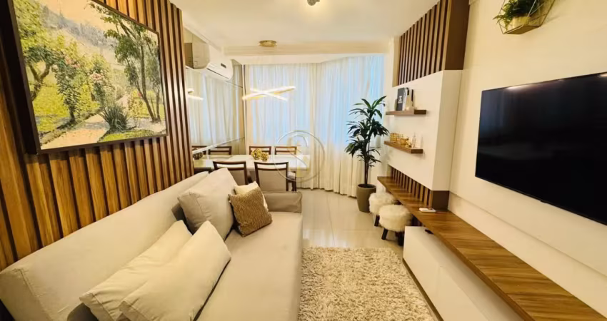 Lindo apartamento quadra mar pronto para morar ou alugar! finamente mobiliado e com vaga privativa.