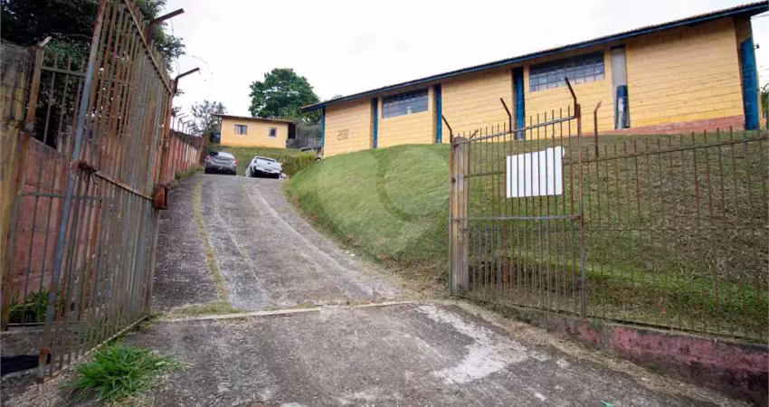 Barracão / Galpão / Depósito à venda na Bariri, Vila Nova São Roque, São Roque