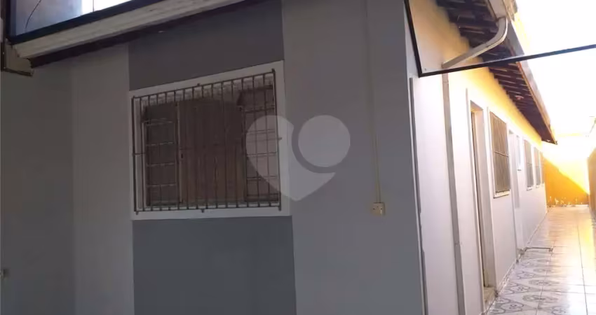 Casa térrea com 2 quartos à venda em Jardim Vinhas Do Sol (mailasqui) - SP