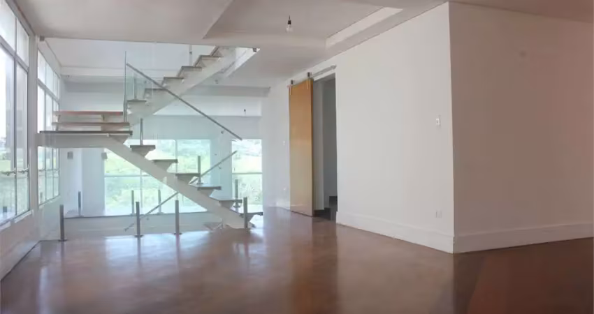 Casa com 4 quartos à venda ou para locação em Alphaville - SP