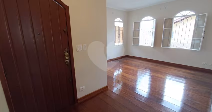 Casa com 3 quartos à venda em Centro - SP