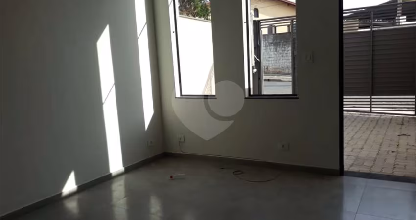 Casa com 3 quartos à venda ou para locação em Vila Mike - SP
