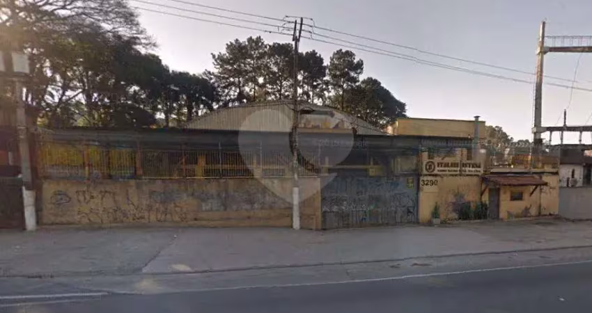 Barracão / Galpão / Depósito à venda na Rodovia Regis Bittencourt, Jardim Mirna, Taboão da Serra