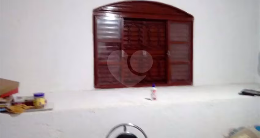 Casa térrea com 3 quartos à venda em jardim catanduva - sp
