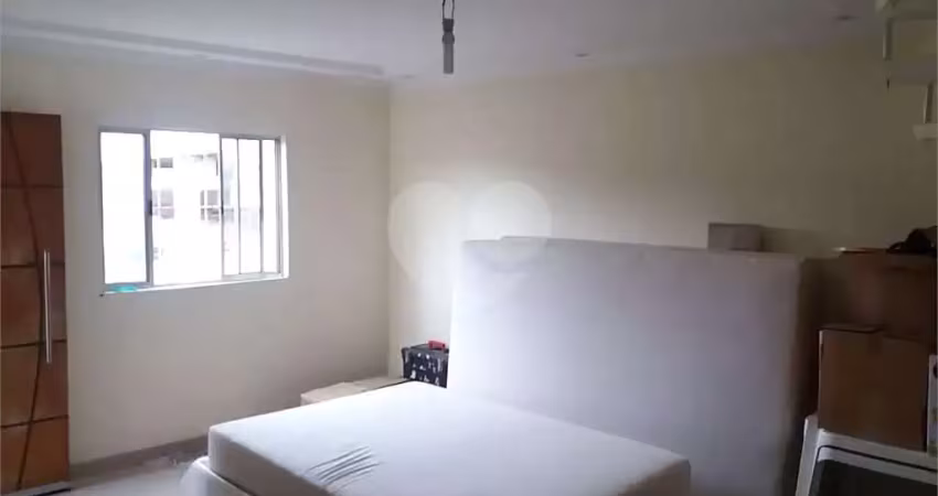 Sobrado com 4 quartos à venda em Jardim Do Colégio - SP