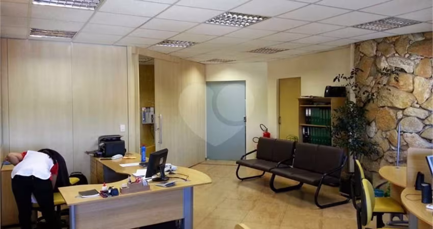 Salas à venda ou para locação em Jardim Lambreta - SP