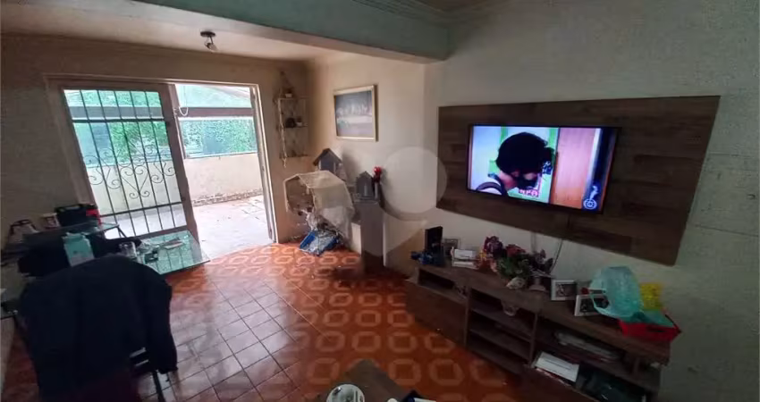 Casa com 3 quartos à venda na Rua Vicente Pinheiro, Campo Limpo, São Paulo