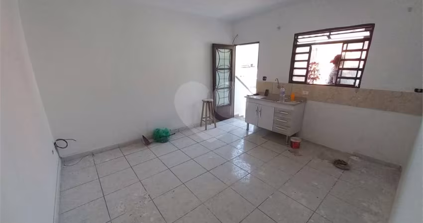 Casa de vila com 1 quartos para locação em Jardim Clementino - SP