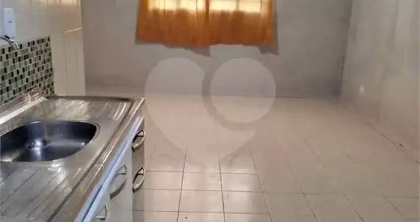 Apartamento com 2 quartos para locação em conjunto promorar raposo tavares - sp