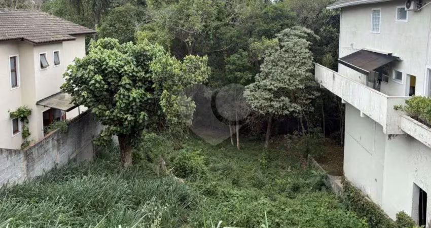 Terreno em condomínio fechado à venda na Alameda Turmalina, Granja Viana, Carapicuíba