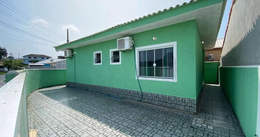 CASA COM 2QTS NO CISNE BRANCO EM S&#195;O PEDRO DA ALDEIA