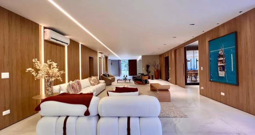 Casa com 5 dormitórios à venda, 830 m² por R$ 14.000.000,00 - Jardim Acapulco - Guarujá/SP