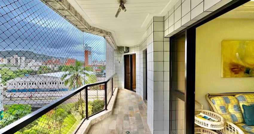 Apartamento à venda na Praia da Enseada, 3 Quartos, 2 Vagas.