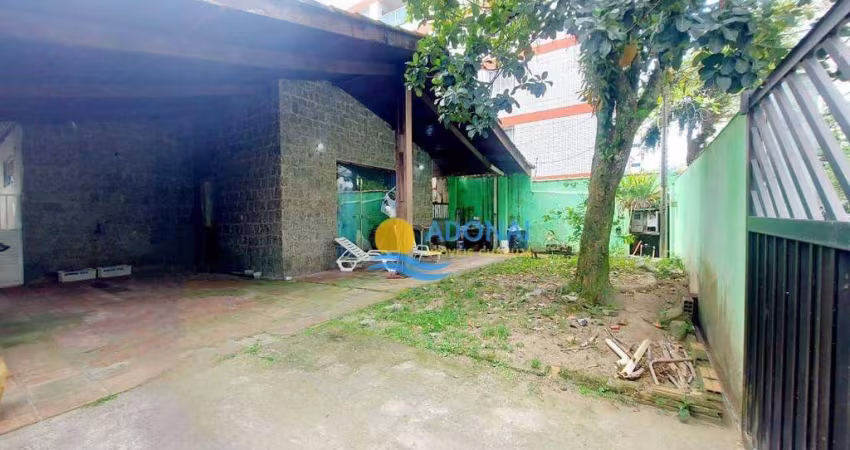 Casa com 3 dormitórios à venda, 220 m² por R$ 850.000,00 - Tombo - Guarujá/SP