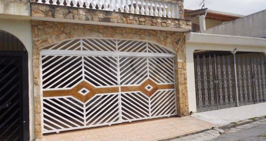 Casa tipo sobrado 03 dormitórios 01 suite 03 banheiros 02 vagas No Bairro do Campo Grande - Venda
