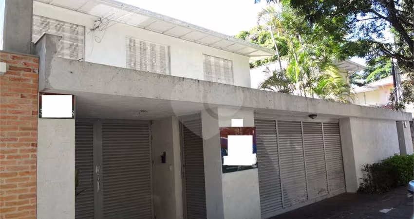 Casa residencial a 400 metros do Parque do Ibirapuera para venda